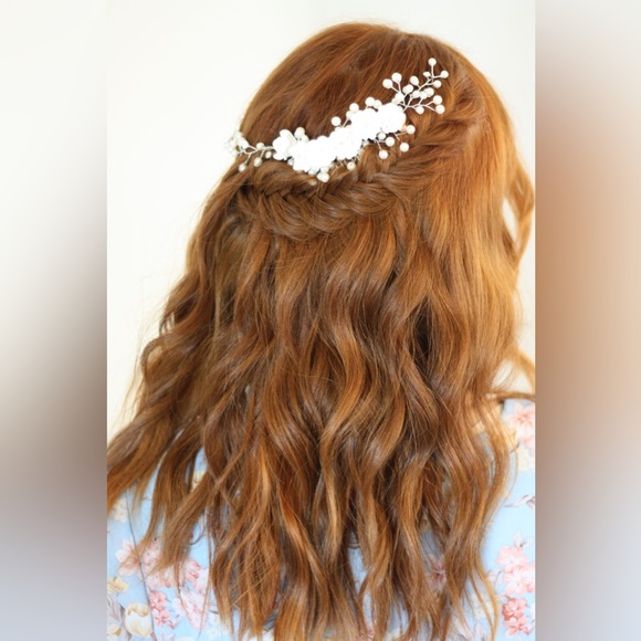 BRIDAL - Floral & Pearls Hair Vine Comb - Picture 5 of 6